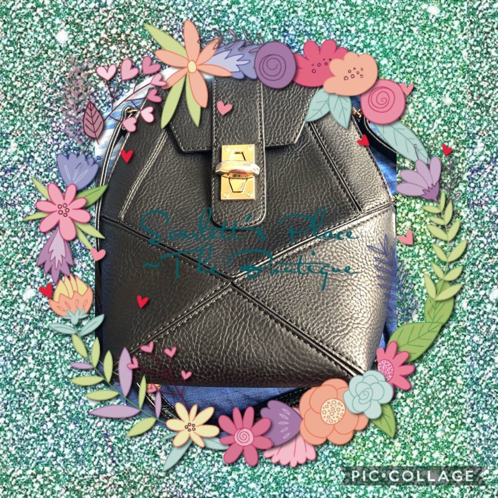 Crossbody Black Geometric-Shaped Bag w/gold Trim